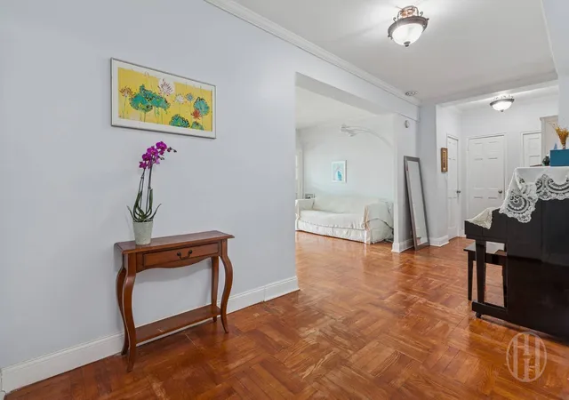 4th image of 63-33 98Th Pl #6Q, Rego Park, NY 11374 | MLS# RLS20101073