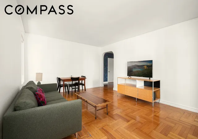 Photo 2 of Sale Pending at 165 W 20th Street #3K, New York, NY 10011 | MLS# RLS20099037 | Listing updated on 2026-07-23
