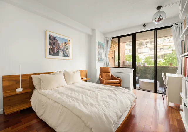 Photo 4 of Sale Pending at 233 E 86th Street #3B, New York, NY 10028 | MLS# RLS20101365 | Listing updated on 2026-07-24
