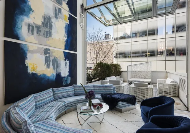 3rd image of 524 W 19Th St, New York City, NY 10011