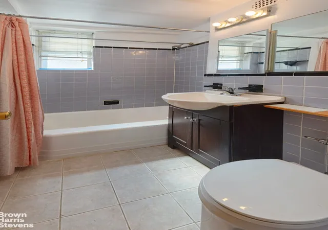 Photo 4 of House for sale at 225 E 46th Street #10H, New York, NY 10017 | MLS# RLS20101771 | Listing updated on 2026-07-26