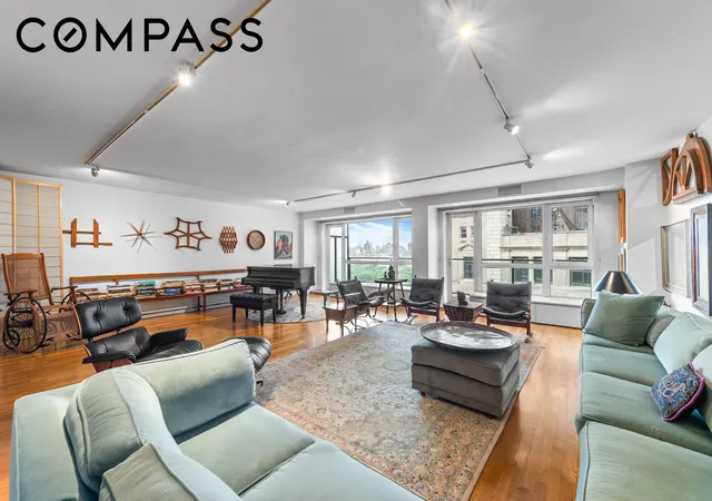 Homes for sale in New York, NY | 200 Central Park S, New York, NY 10019