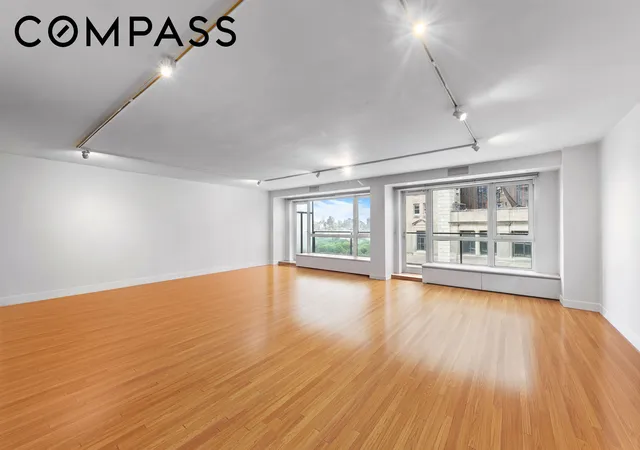 Homes for sale in New York, NY | 200 Central Park S, New York, NY 10019