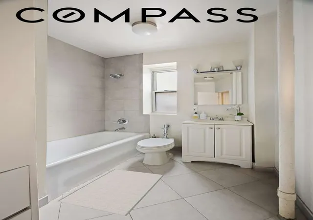 Listing Photo 5 - Condo for sale in building located at 223 E 50Th St, New York City, NY 10022 - Unit #6B