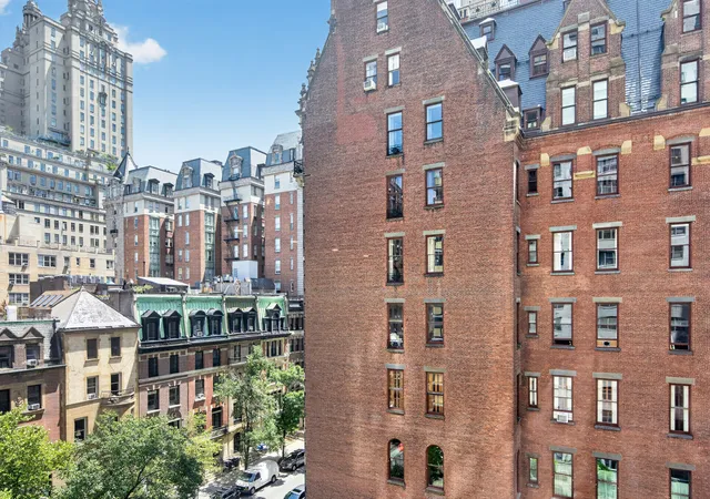 Photo 3 of House for sale at 15 W 72nd Street #8E, New York, NY 10023 | MLS# RLS20101959 | Listing updated on 2026-08-02