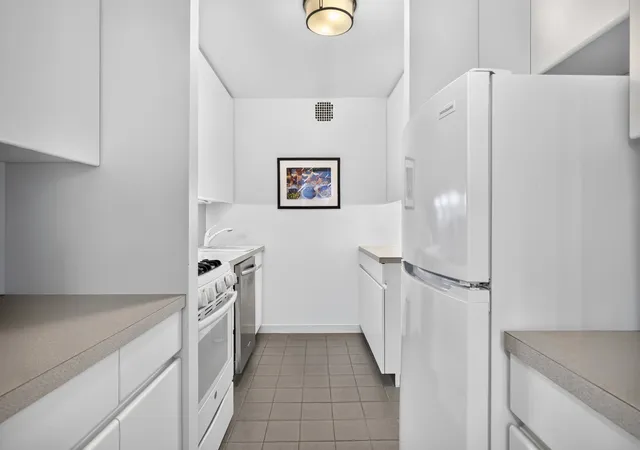 Photo 4 of House for sale at 15 W 72nd Street #8E, New York, NY 10023 | MLS# RLS20101959 | Listing updated on 2026-08-02
