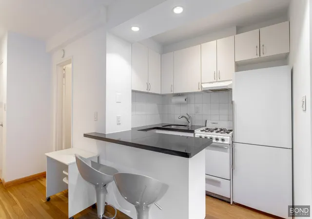 Photo 3 of Sale Pending at 345 E 54th Street #4E, New York City, NY 10022 | MLS# RLS20101974 | Listing updated on 2026-10-08