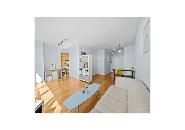 2nd image of 555 Kappock St #12A, Bronx, NY 10463 | MLS# RLS20102037