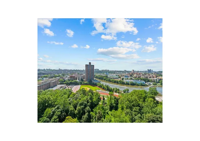 4th image of 555 Kappock St #12A, Bronx, NY 10463 | MLS# RLS20102037