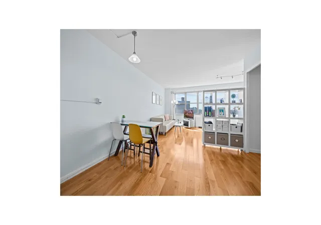 5th image of 555 Kappock St #12A, Bronx, NY 10463 | MLS# RLS20102037