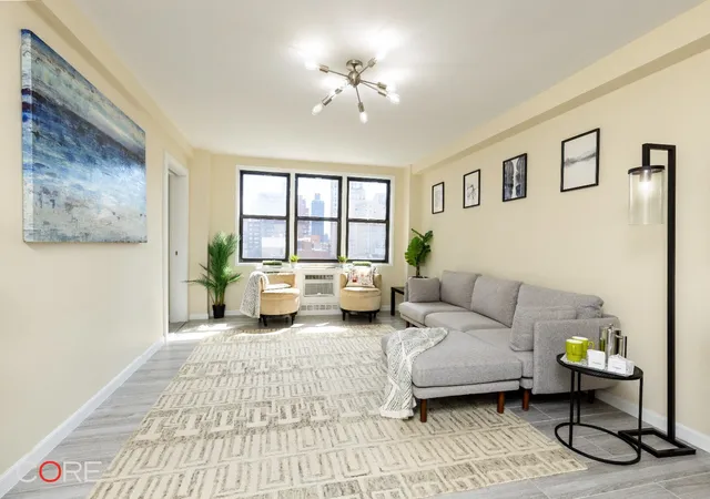 4th image of 241 E 76th St, New York City, NY 10021