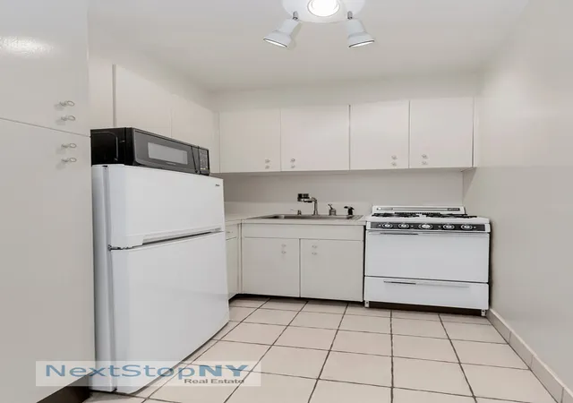 Photo 3 of Sale Pending at 337 E 50th Street #3C, New York City, NY 10022 | MLS# RLS20102070 | Listing updated on 2026-08-28