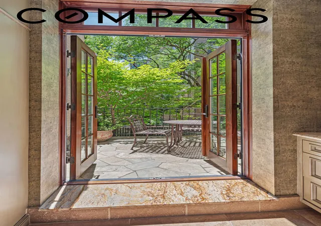 3rd image of 4 E 82Nd St, New York City, NY 10028