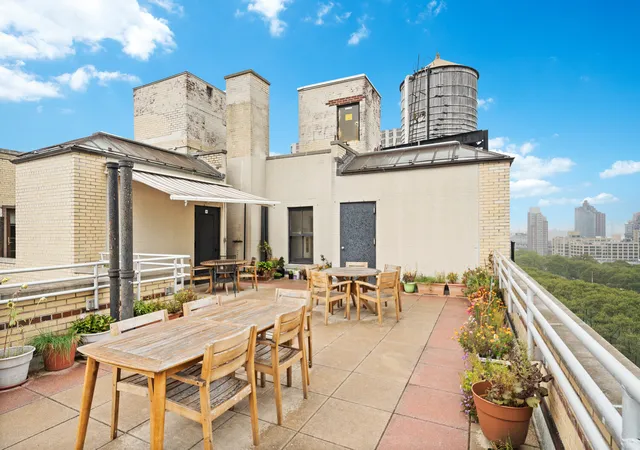 2nd image of 24 Monroe Pl, Brooklyn, NY 11201