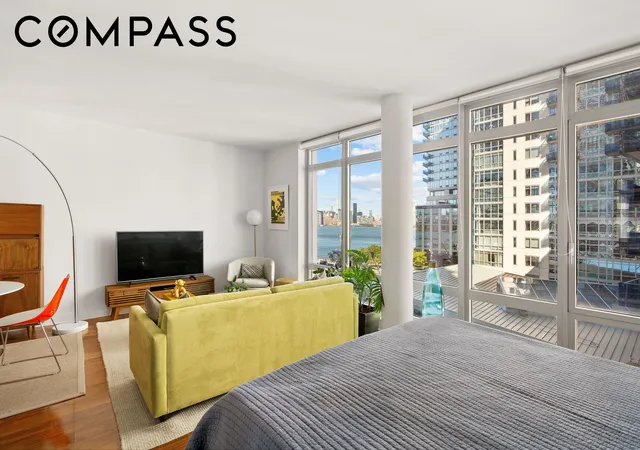 Photo 4 of House for sale at 2 Northside Piers #3T, Brooklyn, NY 11249 | MLS# RLS20102194 | Listing updated on 2026-07-26