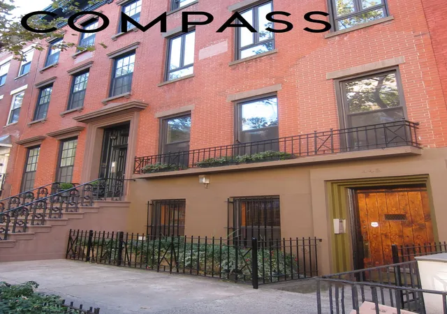 1st image of 442 W 44th St, New York, NY 10036 | MLS# RLS20102212
