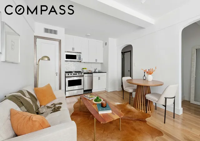 Photo 2 of Sale Pending at 140 E 40th Street #7J, New York City, NY 10016 | MLS# RLS20102306 | Listing updated on 2026-08-04