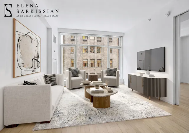 2nd image of 5 E 44Th St #4A, New York City, NY 10017 | MLS# RLS20102323