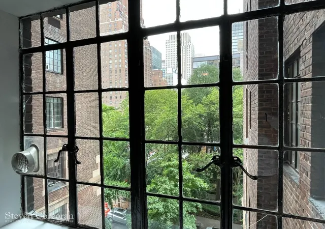 Homes for sale in New York City, NY | 45 Tudor City Place, New York City, NY 10017 | Houzeo