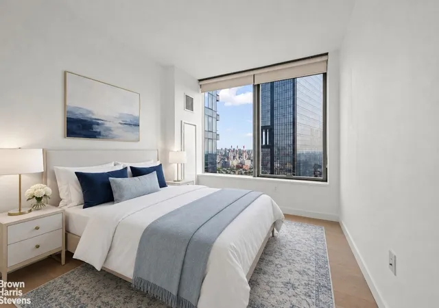 Photo 4 of House for sale at 3 Court Sq #3908, New York City, NY 11101 | MLS# RLS20102477 | Listing updated on 2026-10-04