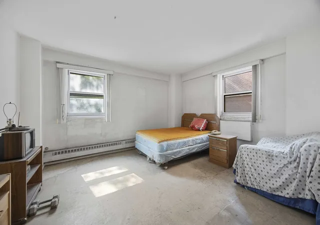2nd image of 191 Willoughby St, Brooklyn, NY 11201