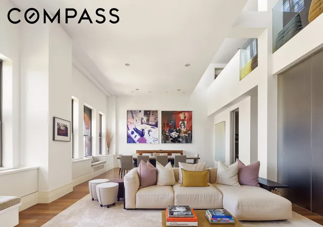 2nd image of 27 N Moore St, New York City, NY 10013