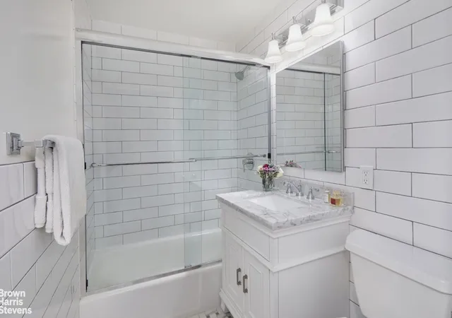 Photo 4 of Sale Pending at 130 W 67th Street #9M, New York, NY 10023 | MLS# RLS20102533 | Listing updated on 2026-08-04