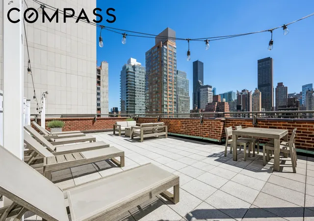 Homes for sale in New York City, NY | 220 E 54th St #6A, New York City, NY 10022 | MLS# RLS20102636