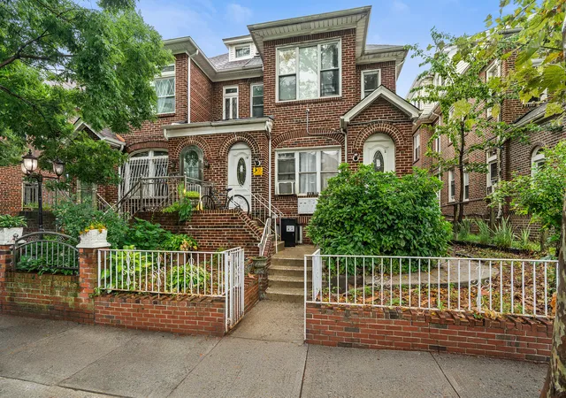 2nd image of 33 32 89th St, Jackson Heights, NY 11372 | MLS# RLS20102723
