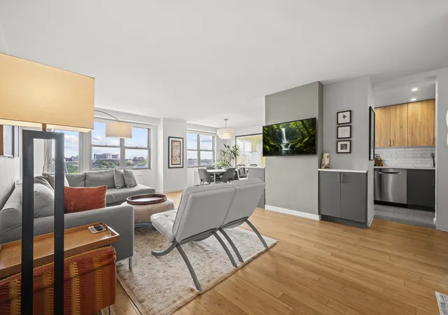 1st image of 2500 Johnson Ave #11P, Bronx, NY 10463 | MLS# RLS20102732