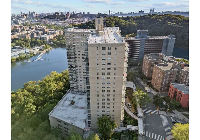 27th image of 2500 Johnson Ave #11P, Bronx, NY 10463 | MLS# RLS20102732