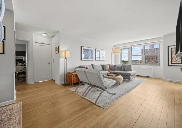 2nd image of 2500 Johnson Ave #11P, Bronx, NY 10463 | MLS# RLS20102732
