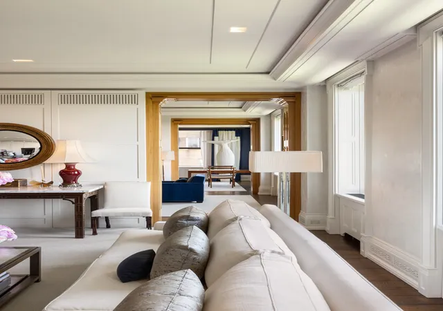 5th image of 944 5Th Ave, New York City, NY 10021