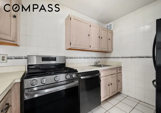 Photo 3 of Condo for sale at 1919 Madison Ave #613, New York, NY 10035 | MLS# RLS20102888 | Listing updated on 2026-10-06
