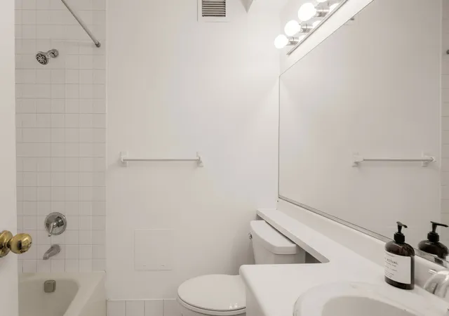 2nd image of 75 Poplar St, Brooklyn, NY 11201