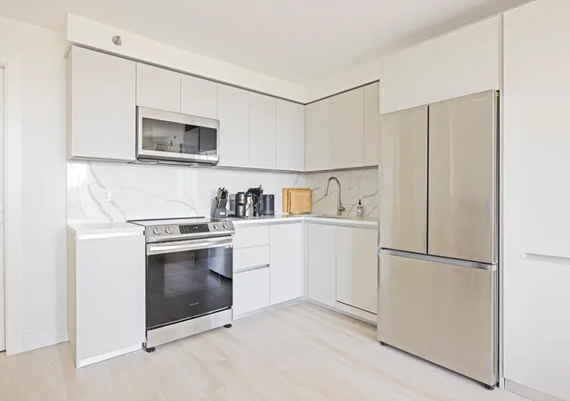 3rd image of 733 Ocean Pkwy #9B, Brooklyn, NY 11230 | MLS# RLS20102913
