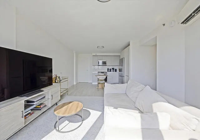 4th image of 733 Ocean Pkwy #9B, Brooklyn, NY 11230 | MLS# RLS20102913