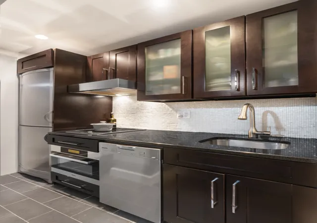 2nd image of 24 5Th Ave, New York City, NY 10011