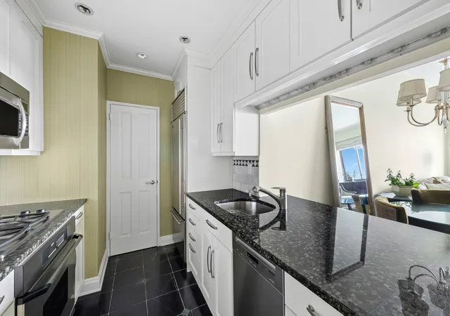 Listing Photo 1 - Condo for sale in building located at 377 Rector Pl, New York City, NY 10280 - Unit #26A