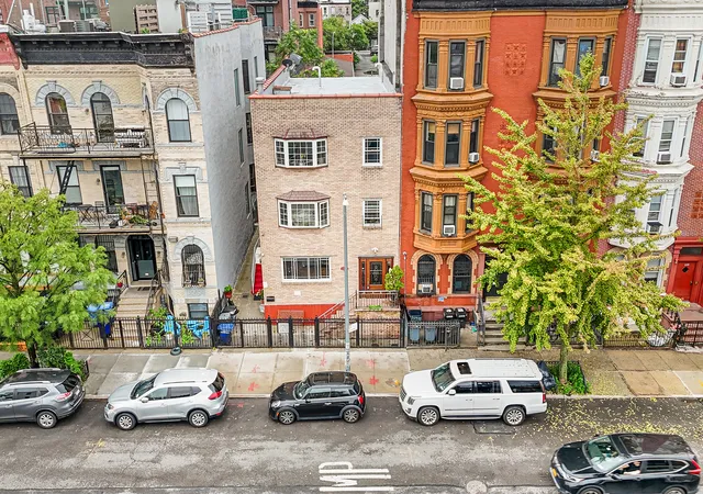 Listing Photo 5 - Condo for sale in building located at 154 Pulaski St, Brooklyn, NY 11206