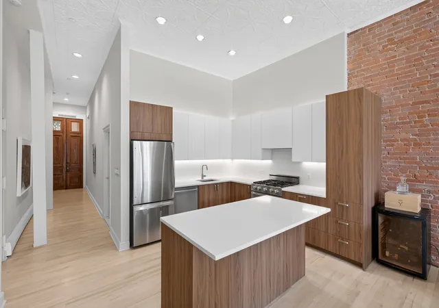 Photo 3 of Sale Pending at 71 Warren St #2, New York City, NY 10007 | MLS# RLS20103020 | Listing updated on 2026-08-04