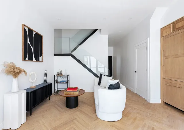 2nd image of 128 Summit St #2, Brooklyn, NY 11231 | MLS# RLS20103244