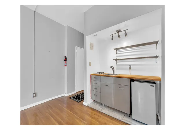 Homes for sale in New York City, NY | 649 2Nd Ave #6G, New York City, NY 10016 | MLS# RLS20103382