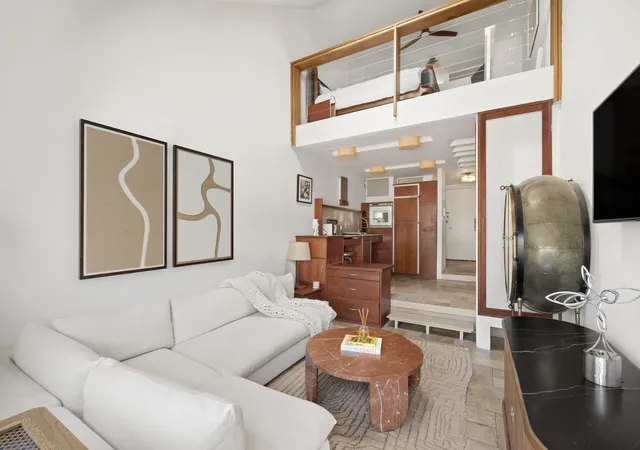 1st image of 211 Thompson St #PHH, New York City, NY 10012 | MLS# RLS20103392