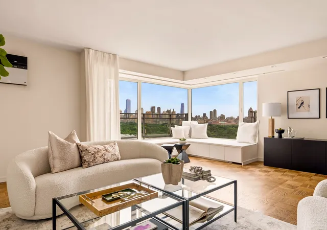 1st image of 1050 5th Ave #PHA, New York City, NY 10028 | MLS# RLS20103470