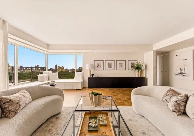 3rd image of 1050 5Th Ave, New York City, NY 10028
