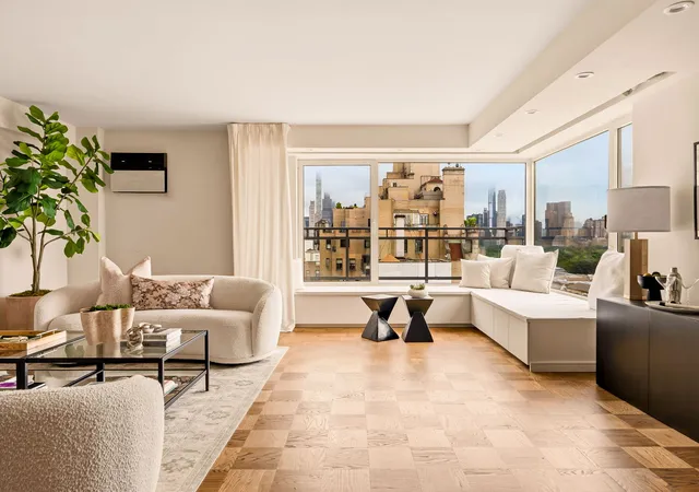 4th image of 1050 5Th Ave, New York City, NY 10028