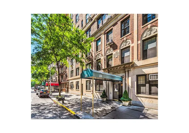 2nd image of 410 E 57Th St, New York, NY 10022