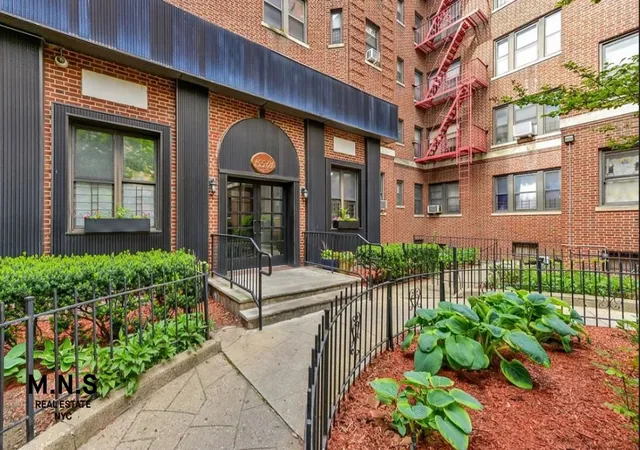 2nd image of 155 01 90th Ave #6-J, Jamaica, NY 11432 | MLS# RLS20103580