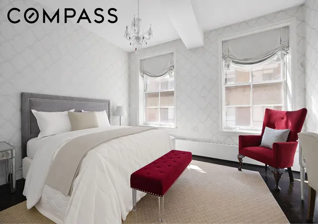 2nd image of 45 Walker St, New York City, NY 10013